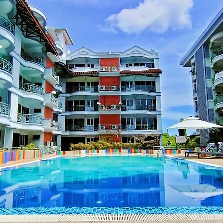 Perdana Serviced Apartment & Resorts Padang Mat Sirat Bagian luar foto