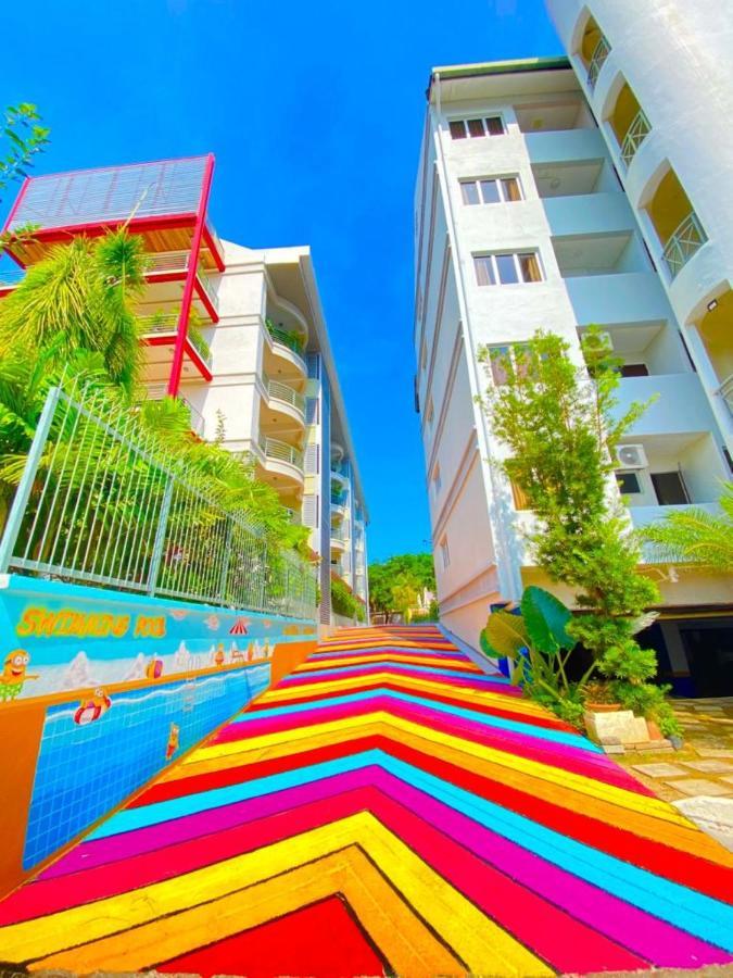 Perdana Serviced Apartment & Resorts Padang Mat Sirat Bagian luar foto
