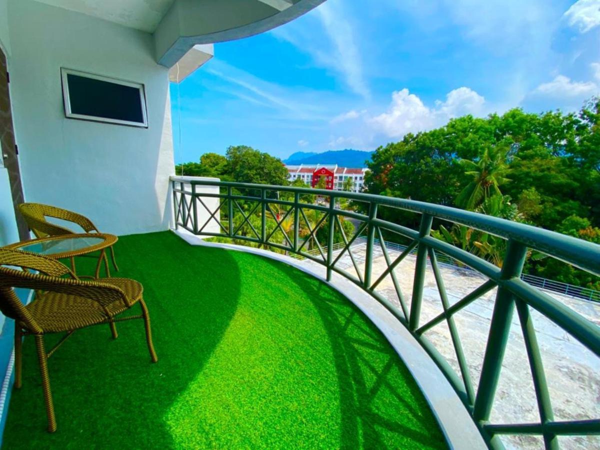 Perdana Serviced Apartment & Resorts Padang Mat Sirat Bagian luar foto