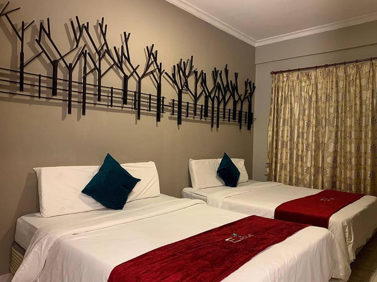 Perdana Serviced Apartment & Resorts Padang Mat Sirat Bagian luar foto
