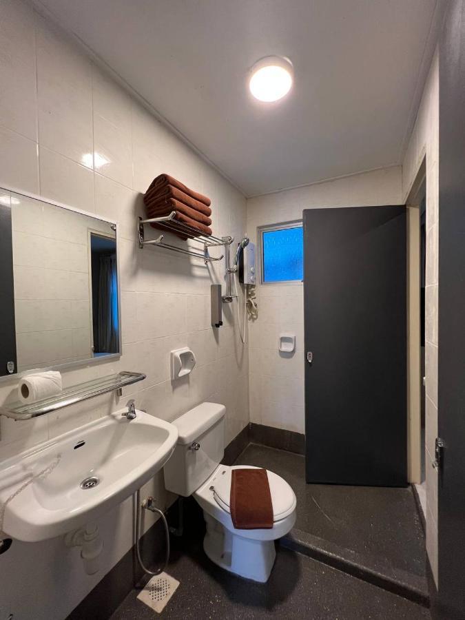 Perdana Serviced Apartment & Resorts Padang Mat Sirat Bagian luar foto