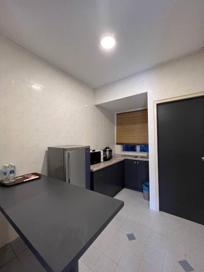 Perdana Serviced Apartment & Resorts Padang Mat Sirat Bagian luar foto