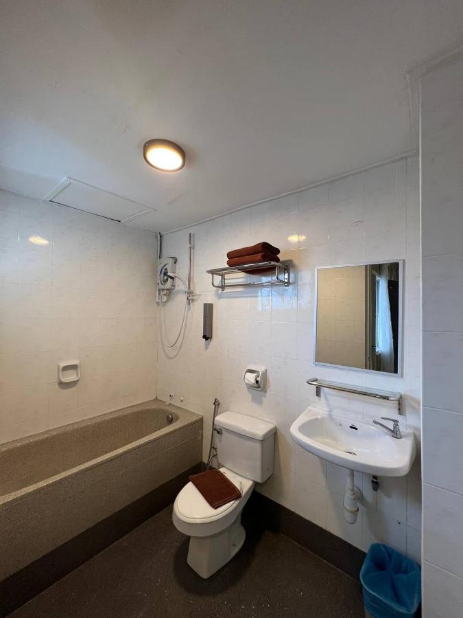Perdana Serviced Apartment & Resorts Padang Mat Sirat Bagian luar foto
